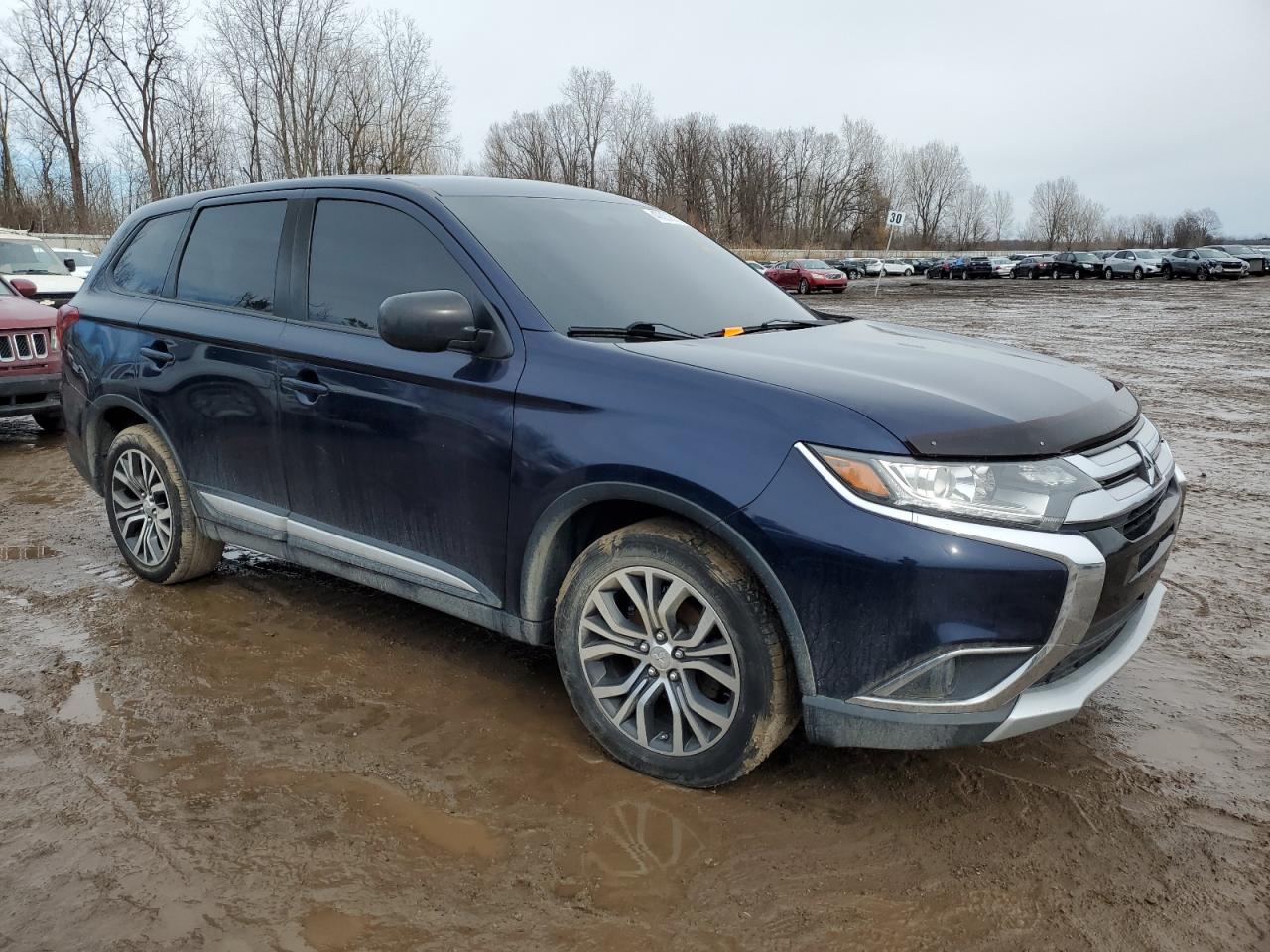 2016 Mitsubishi Outlander - Image 4