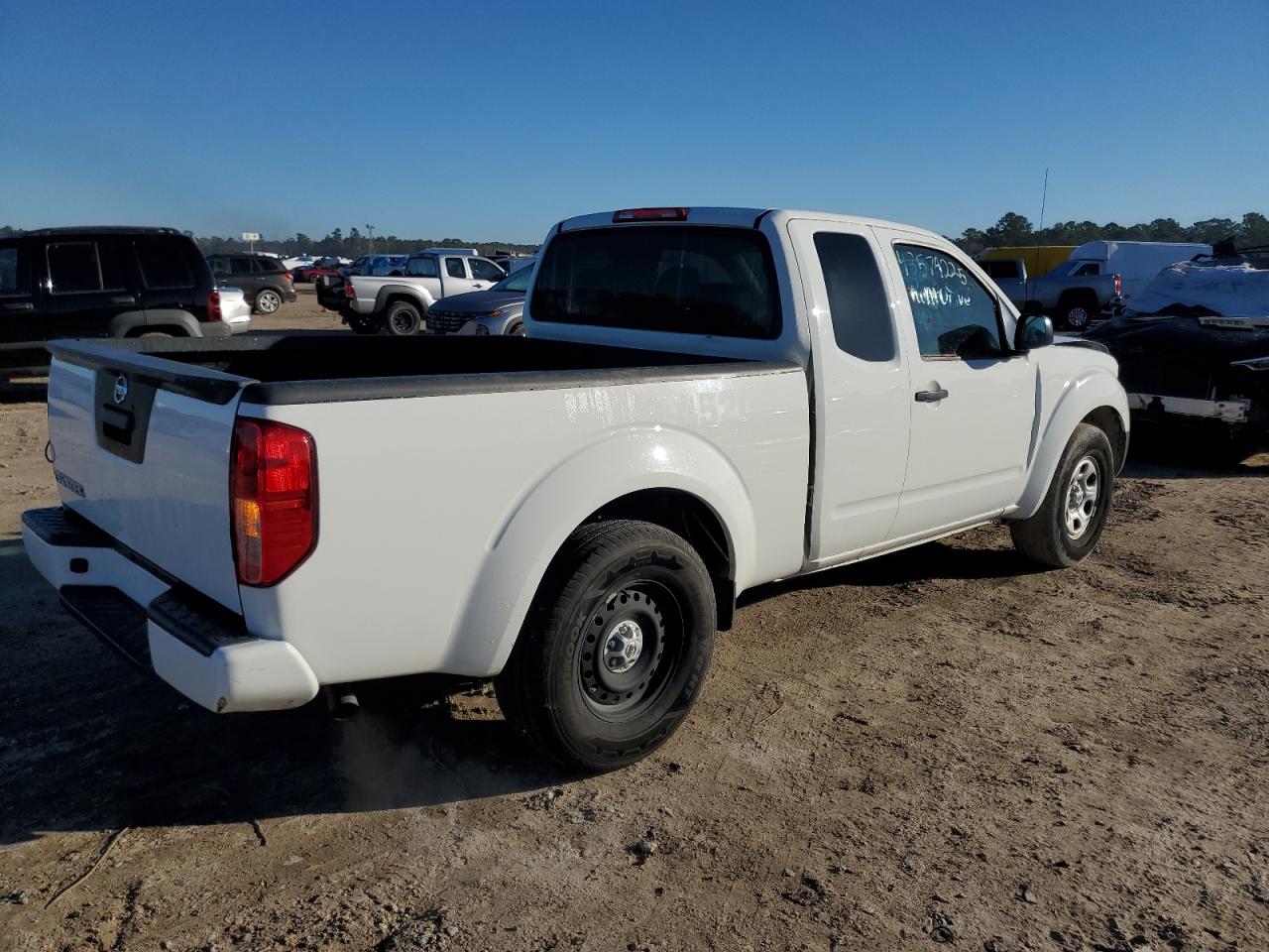 2021 Nissan Navara (Frontier) - Image 3