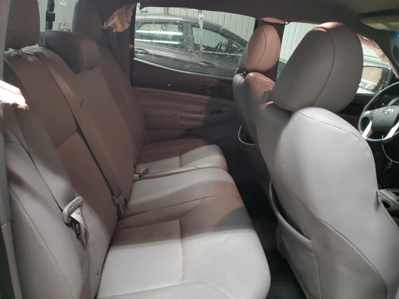 2013 Toyota Tacoma - Image 10
