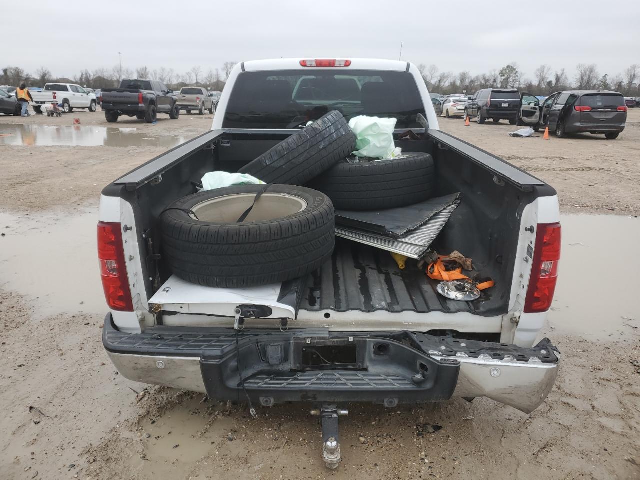 2013 Chevrolet Silverado - Image 6