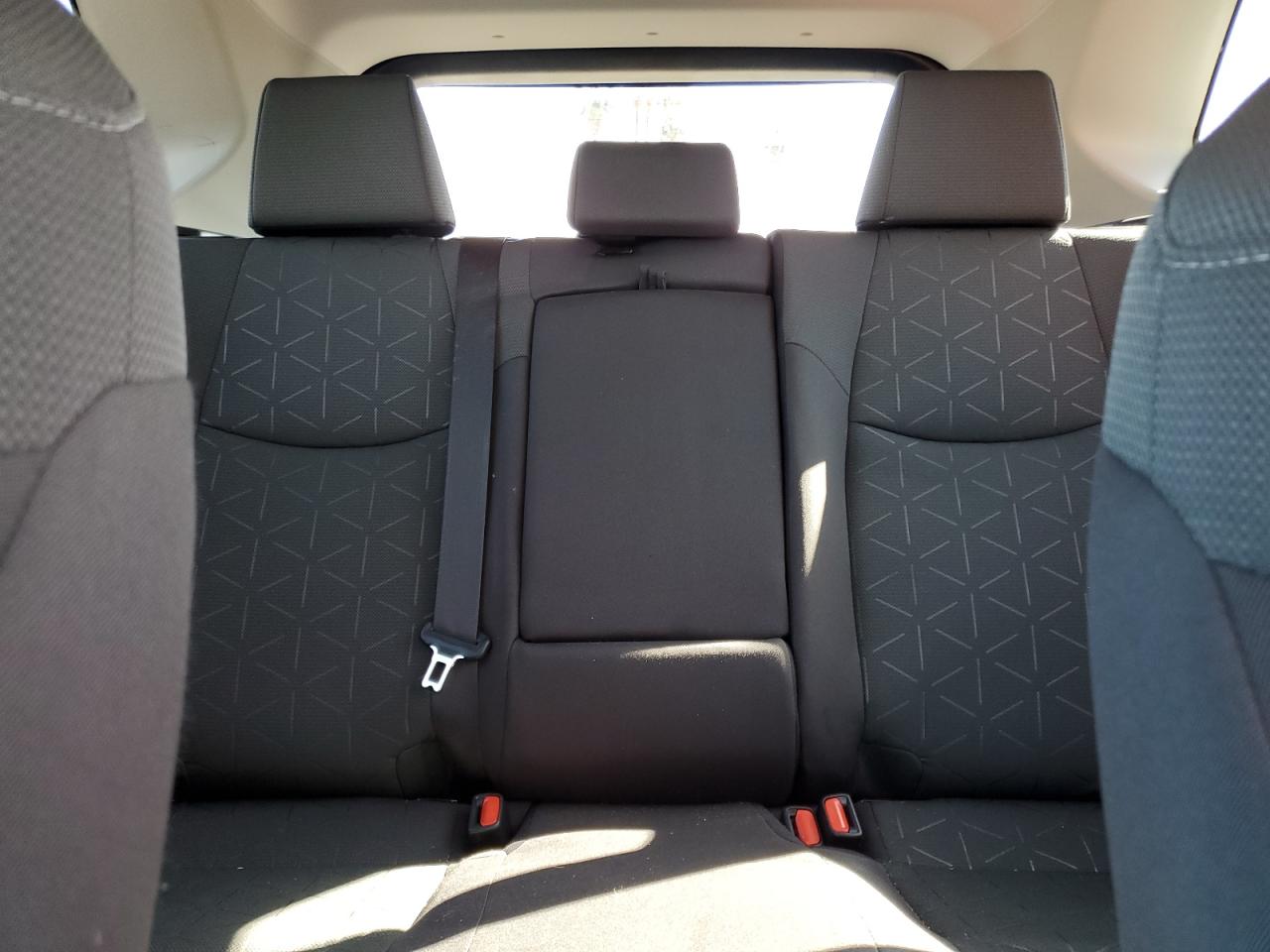 2024 Toyota RAV 4 - Image 10