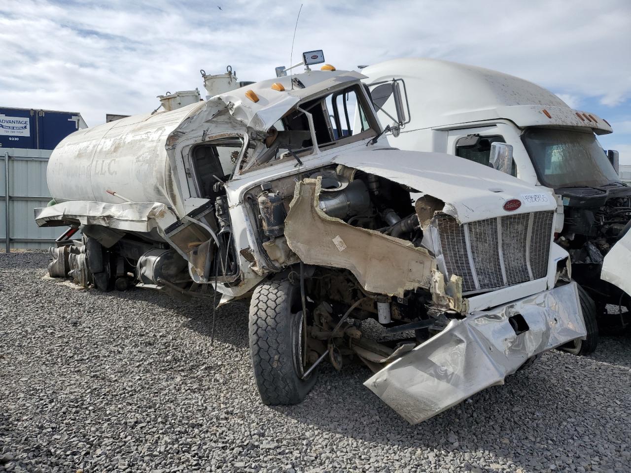 2004 Peterbilt 330 продається в North Las Vegas, NV - All Over