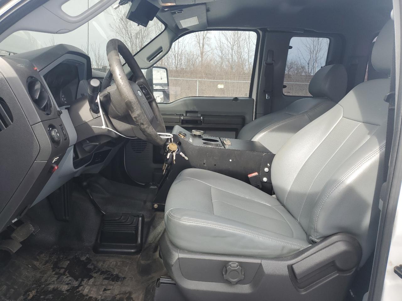 2015 Ford F450 - Image 7