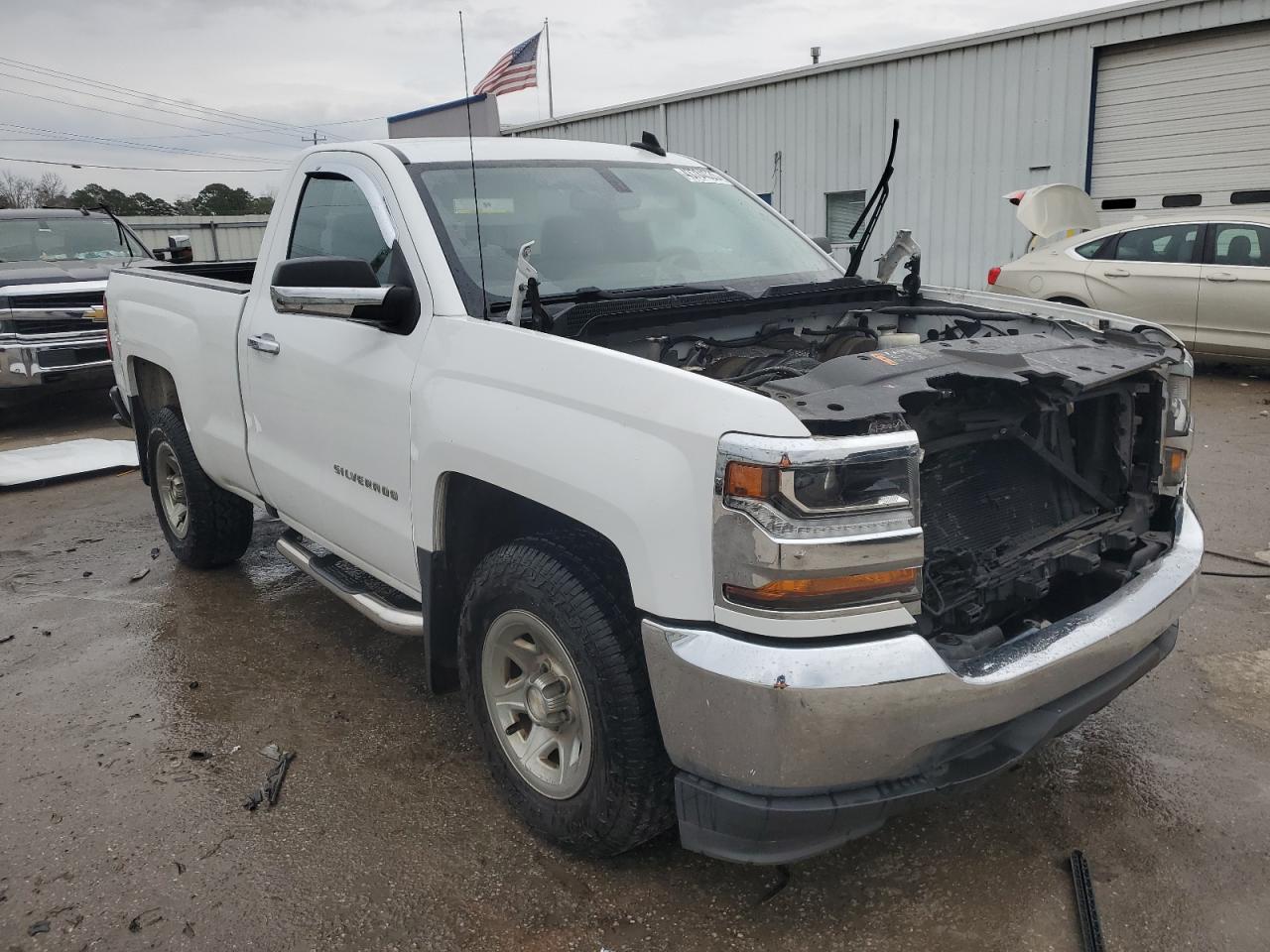 2017 Chevrolet Silverado - Image 4