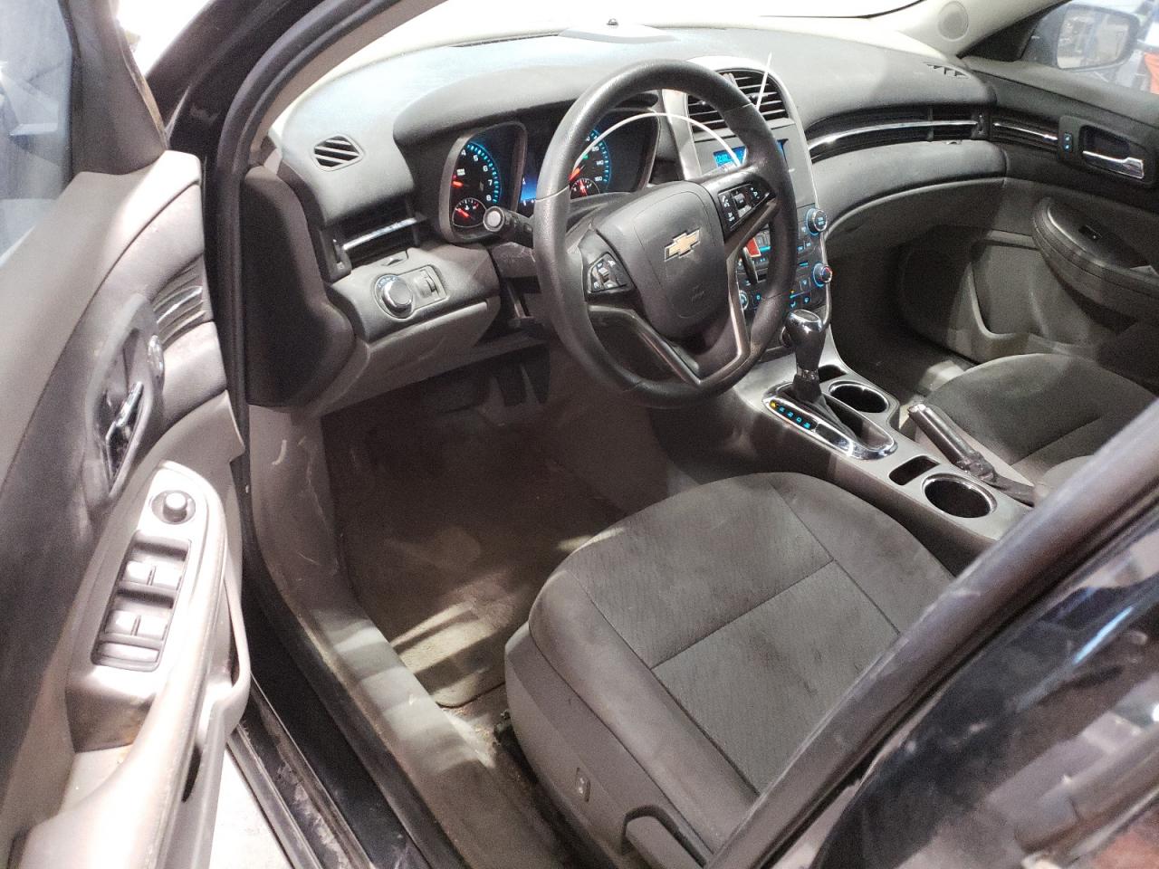 2015 Chevrolet Malibu - Image 8