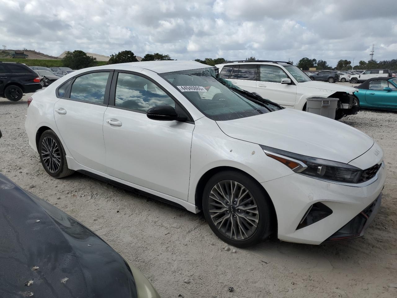 2024 Kia Forte - Image 4