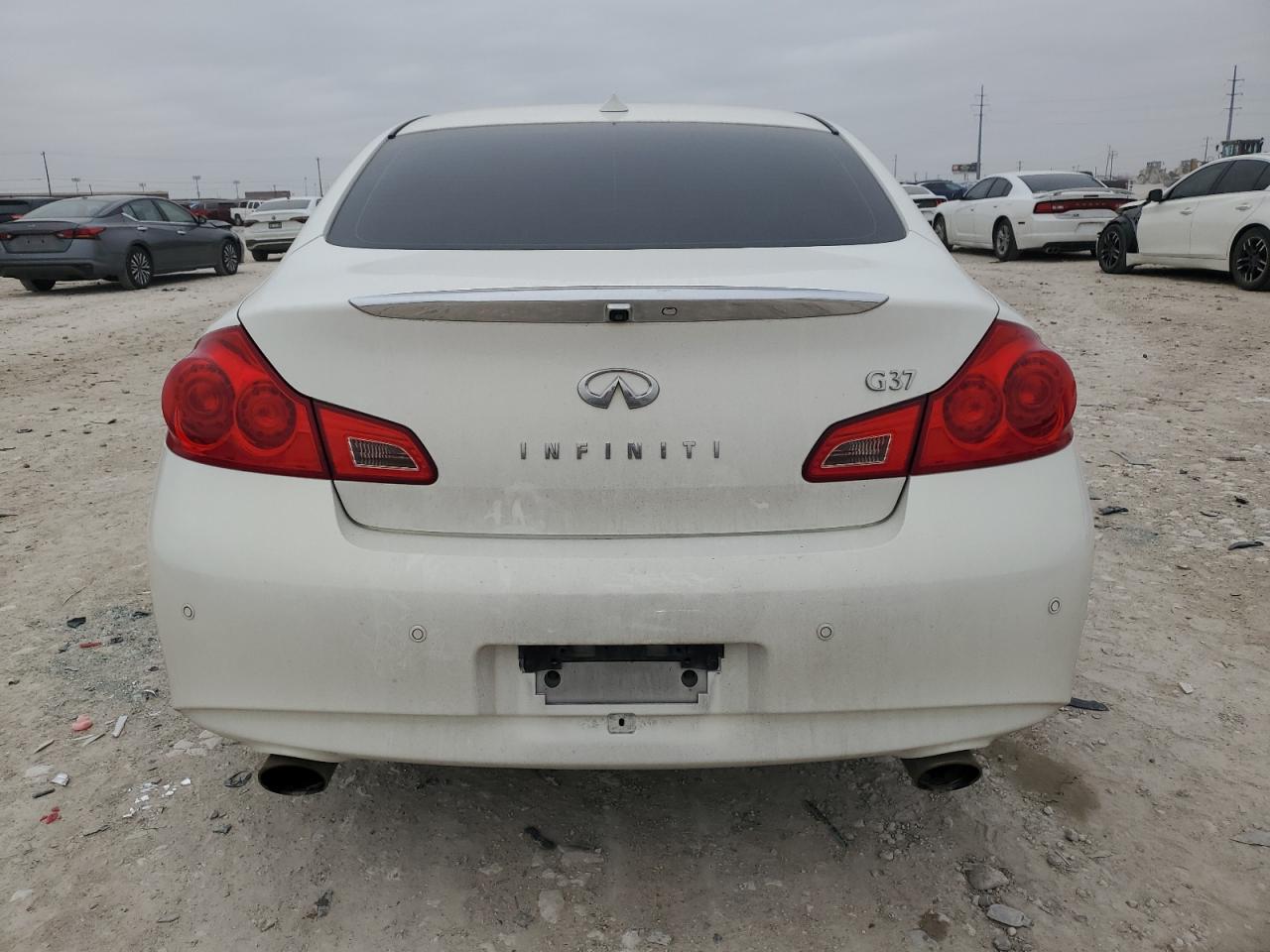 2012 Infiniti G - Image 6