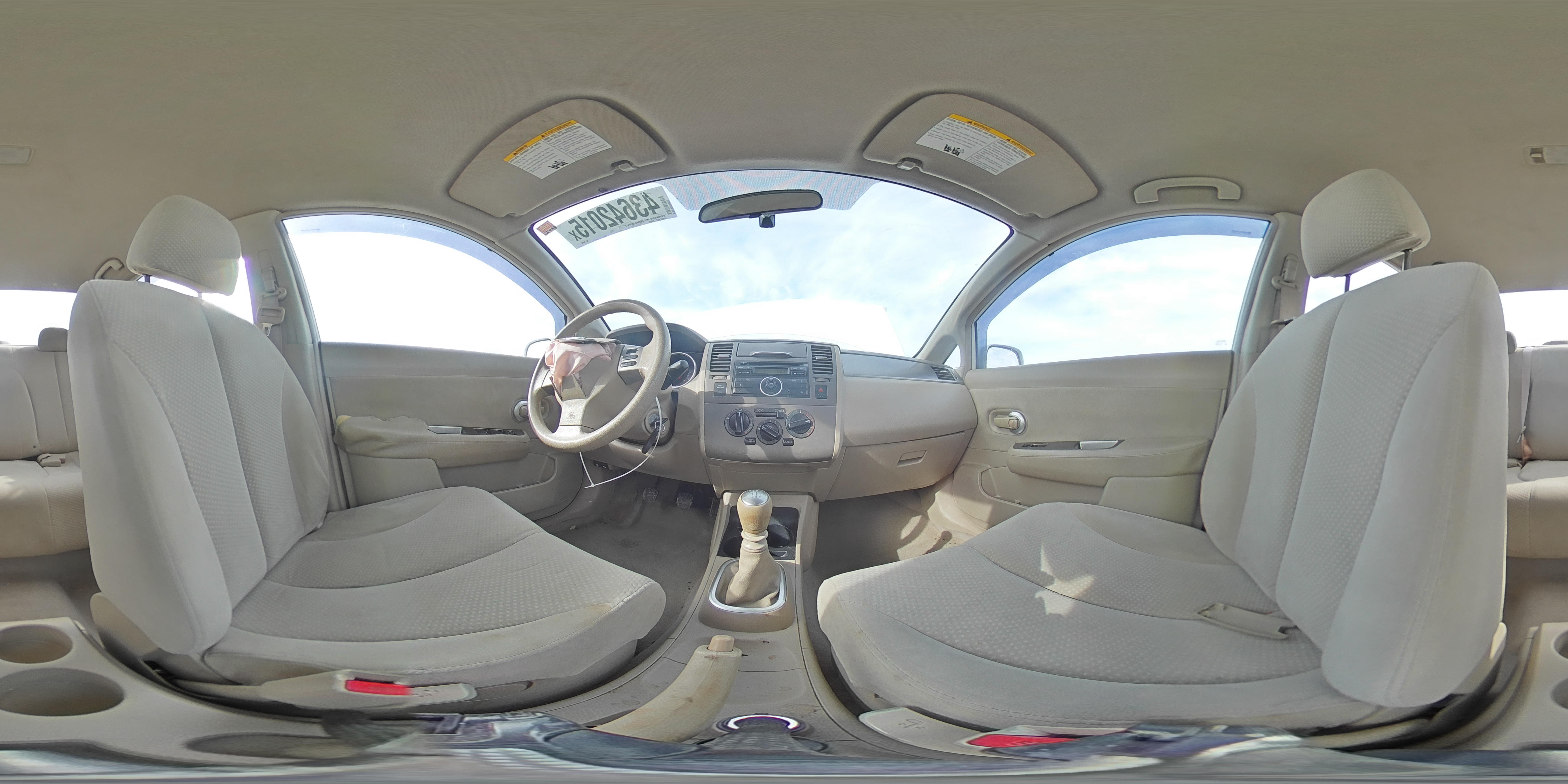 2010 Nissan Versa - Image 13