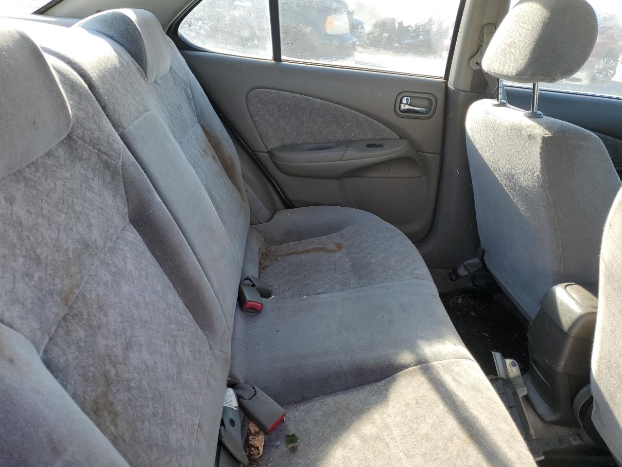 2003 Nissan Sentra - Image 10