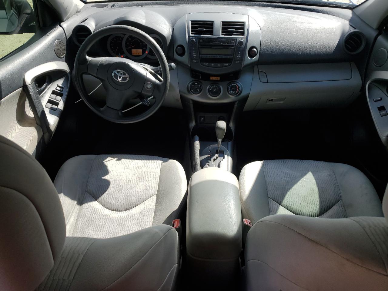 2011 Toyota RAV 4 - Image 8