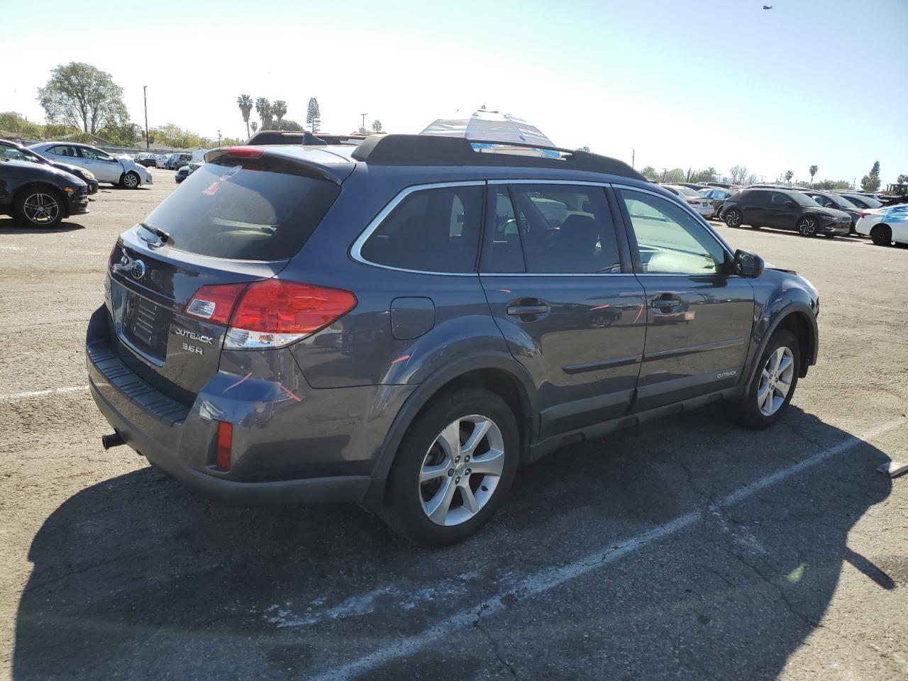 2014 Subaru Outback - Image 3