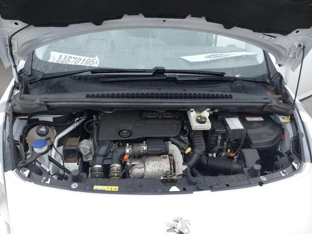 2016 PEUGEOT 3008 ALLUR