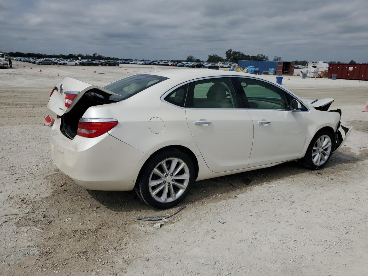 2013 Buick Verano - Image 3
