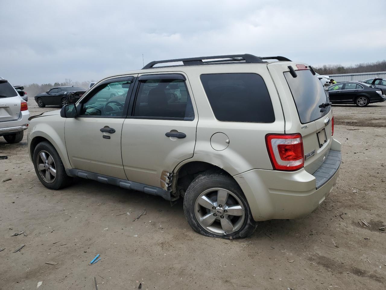 2011 Ford Escape - Image 2