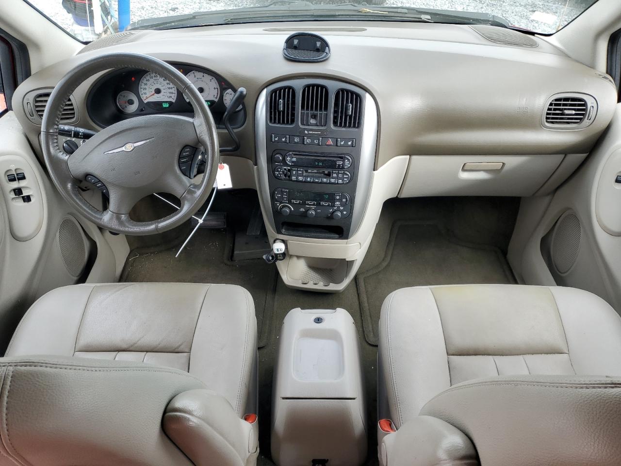 2005 Chrysler Town & Country - Image 8