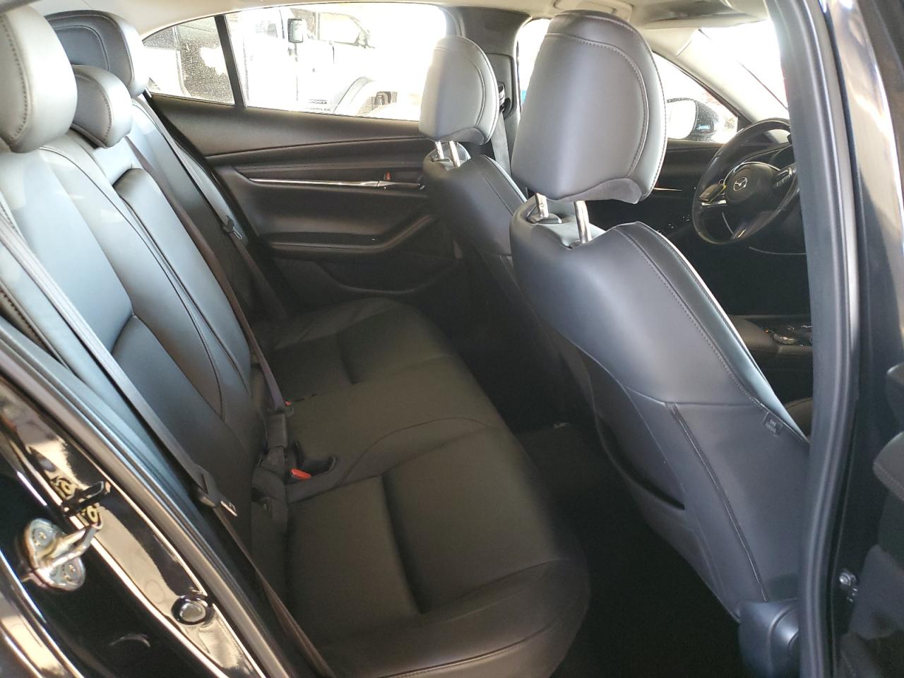 2021 Mazda 3 - Image 10