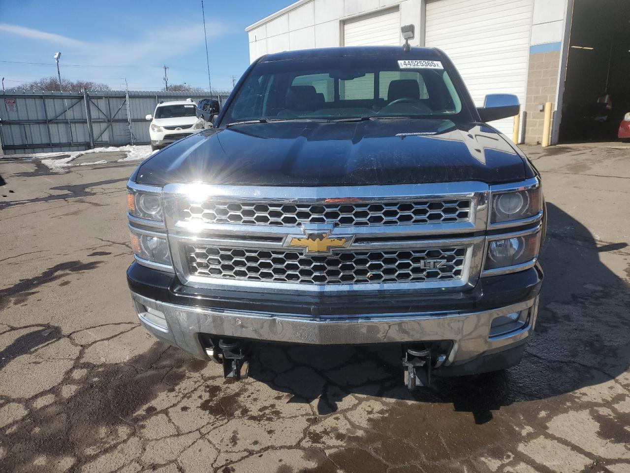 2015 Chevrolet Silverado - Image 5
