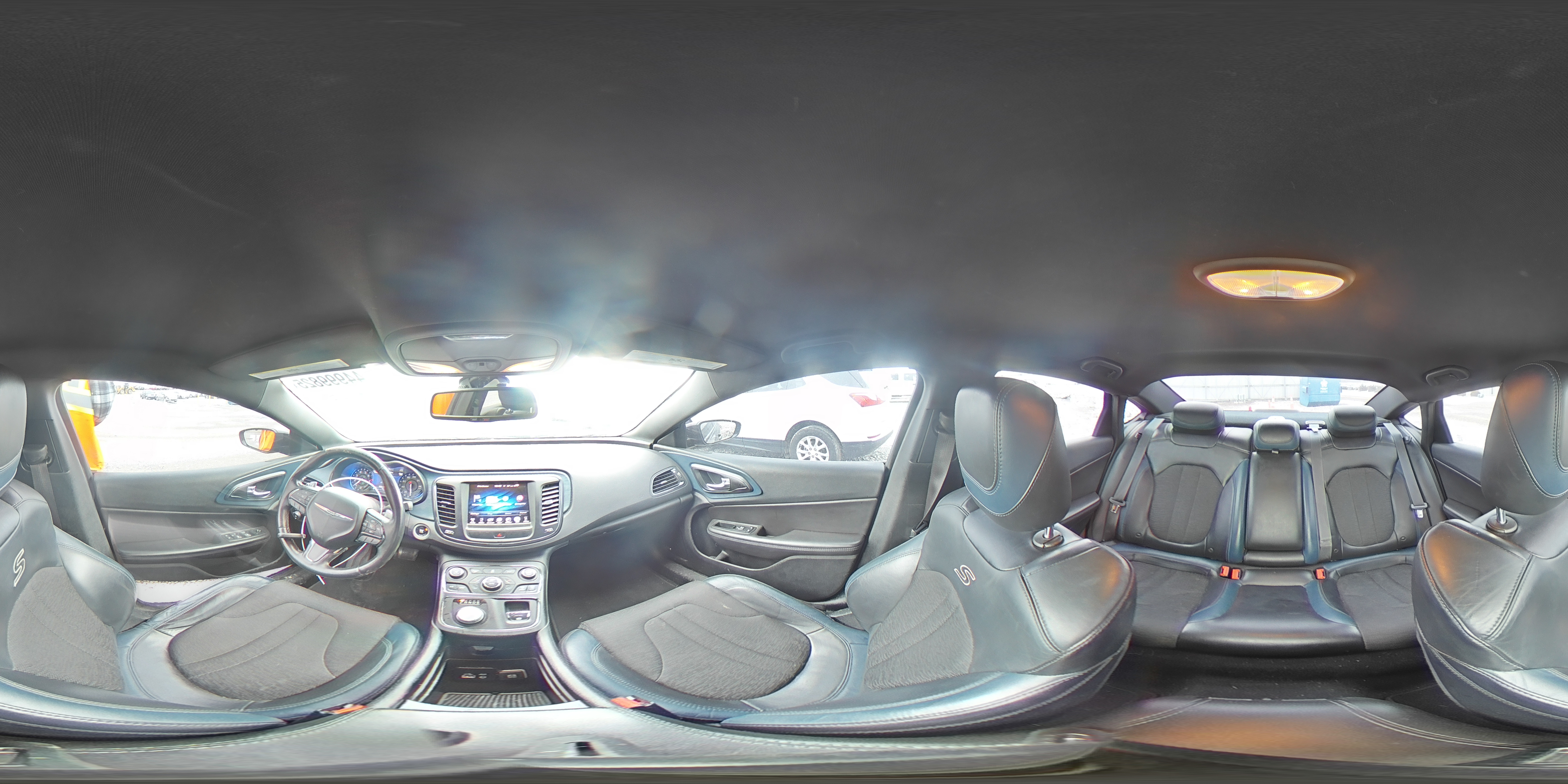 2015 Chrysler 200 - Image 12