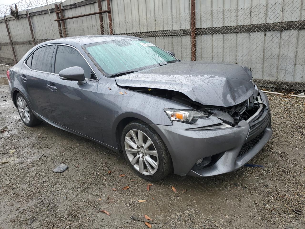 2016 Lexus IS - Image 4