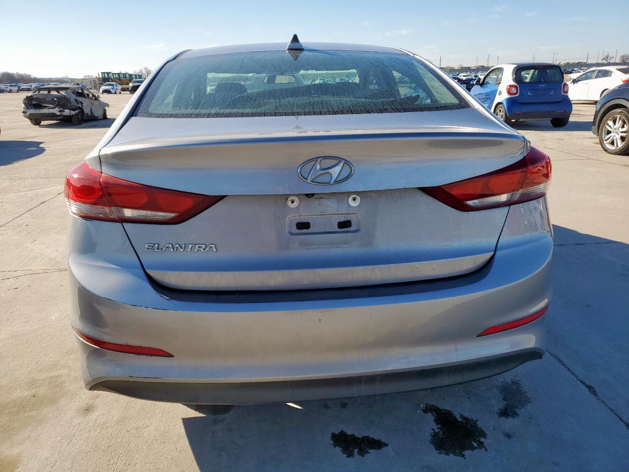 2017 Hyundai Elantra - Image 6