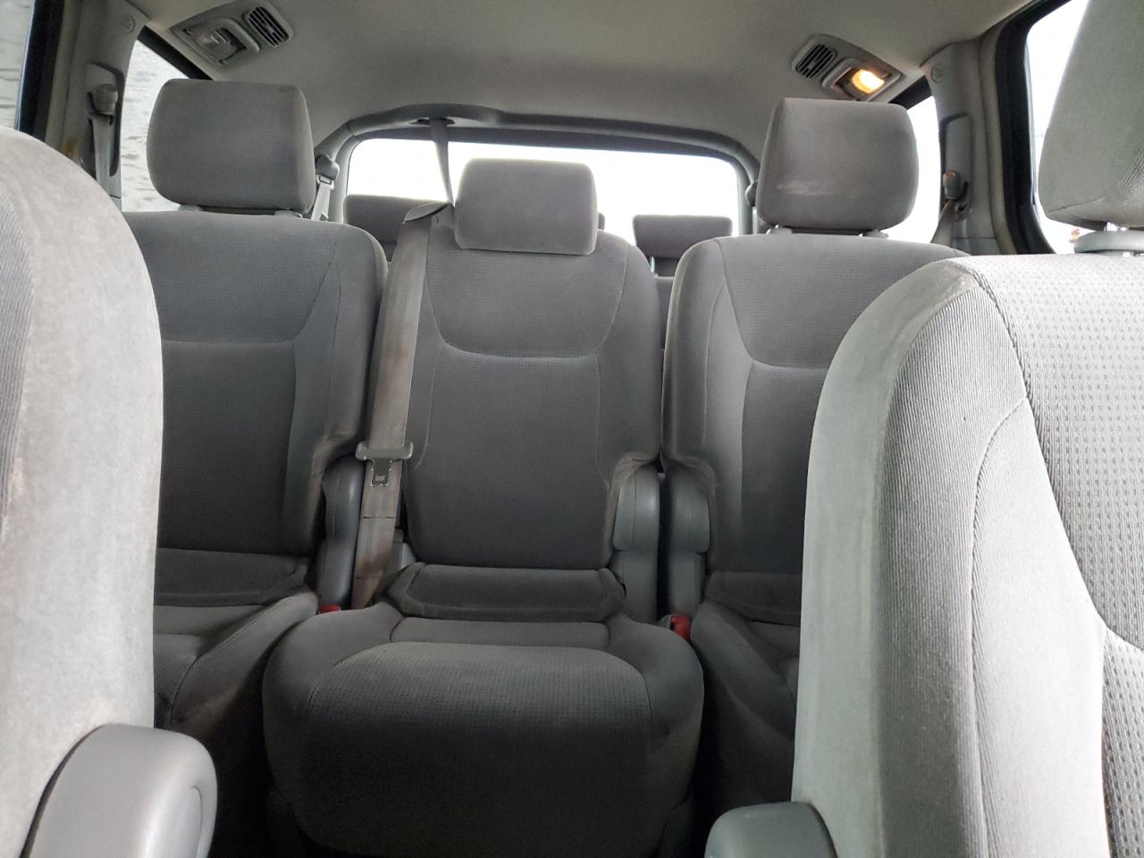 2004 Toyota Sienna Ce VIN: 5TDZA23C94S135745 Lot: 44736425