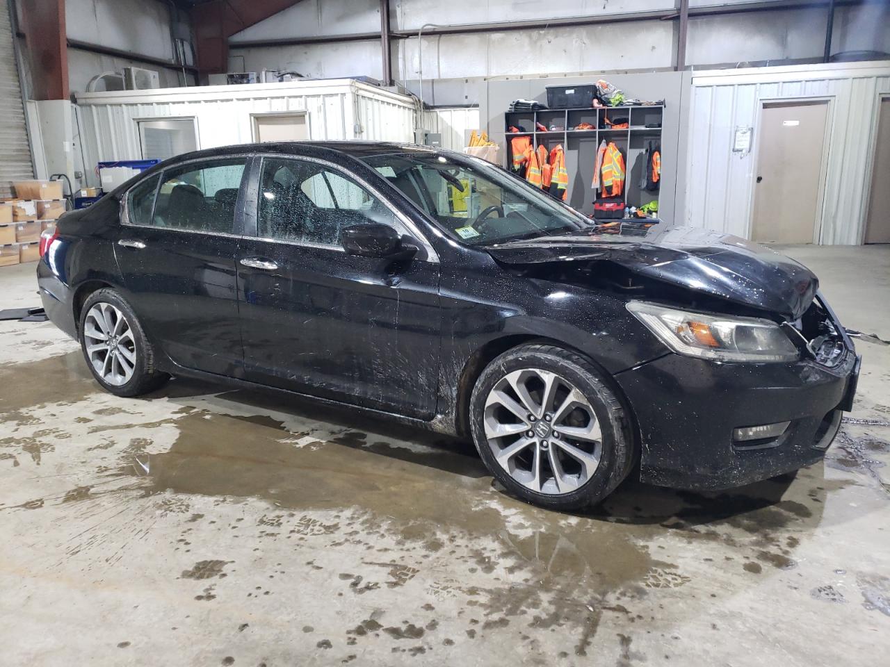 2015 Honda Accord - Image 4