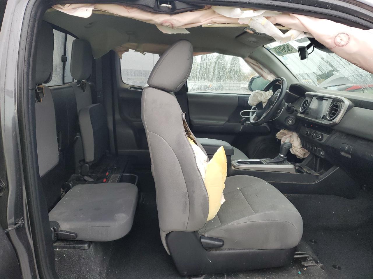 2018 Toyota Tacoma - Image 11