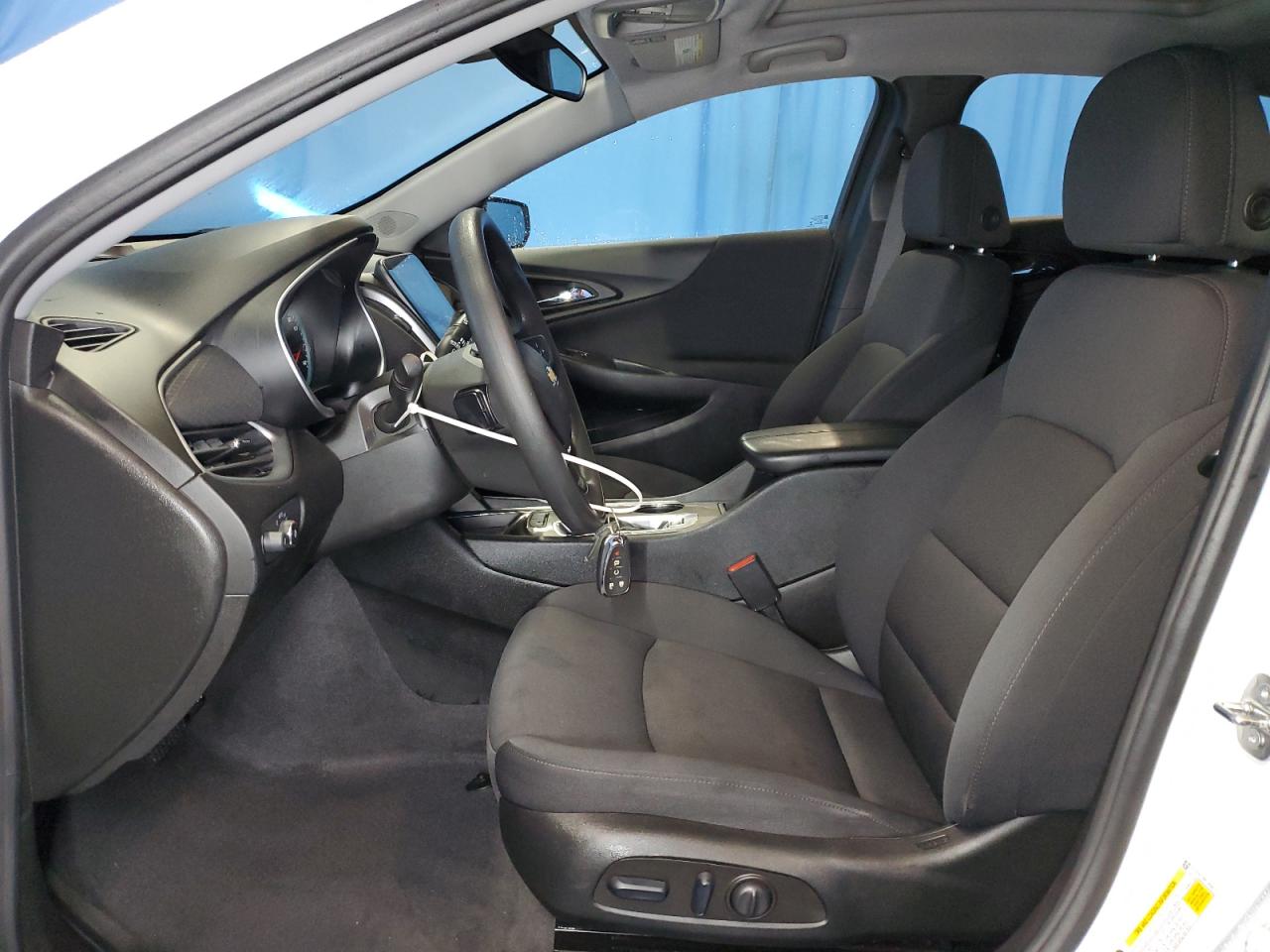 2023 Chevrolet Malibu - Image 7