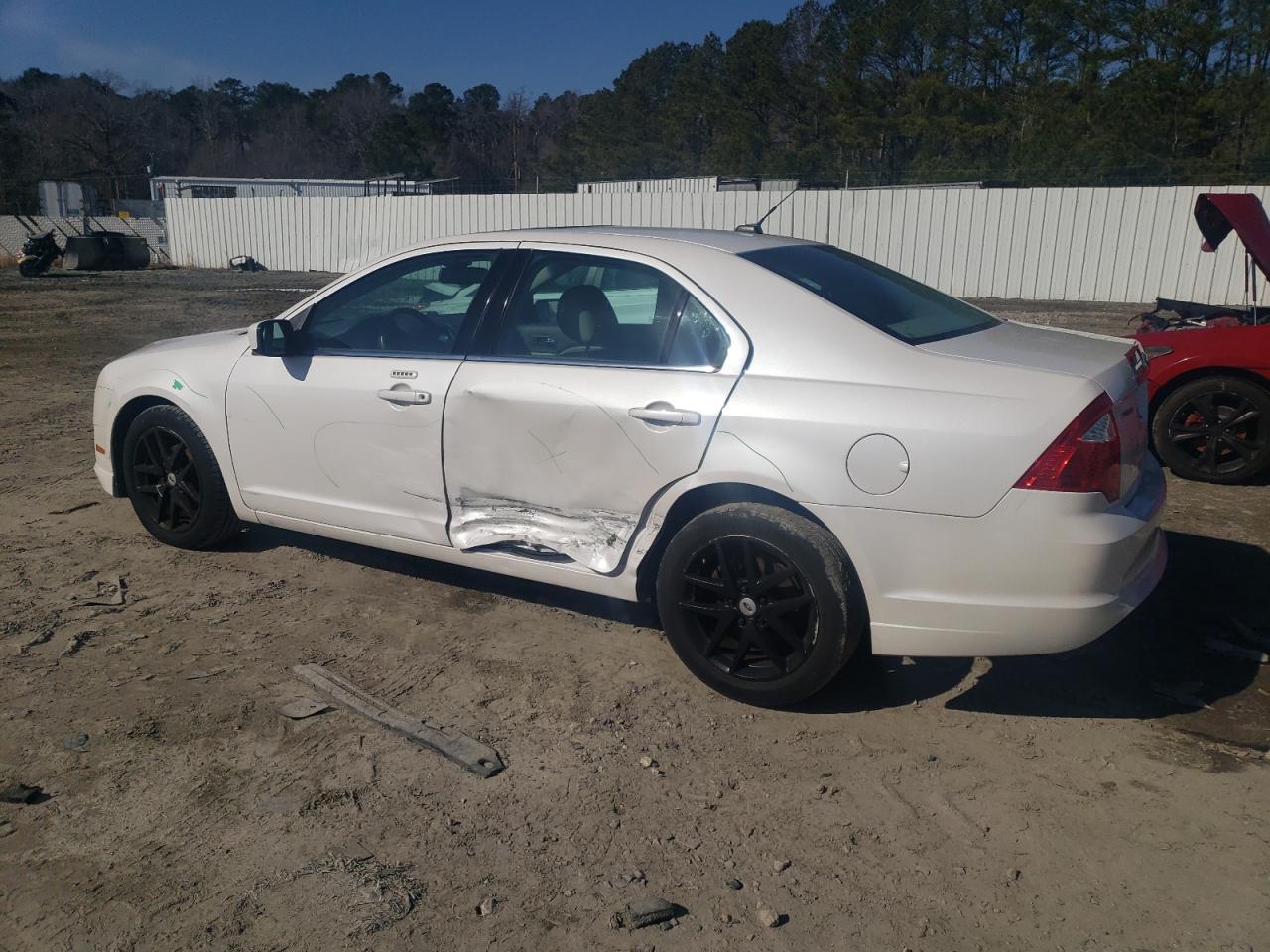 2011 Ford Fusion - Image 2