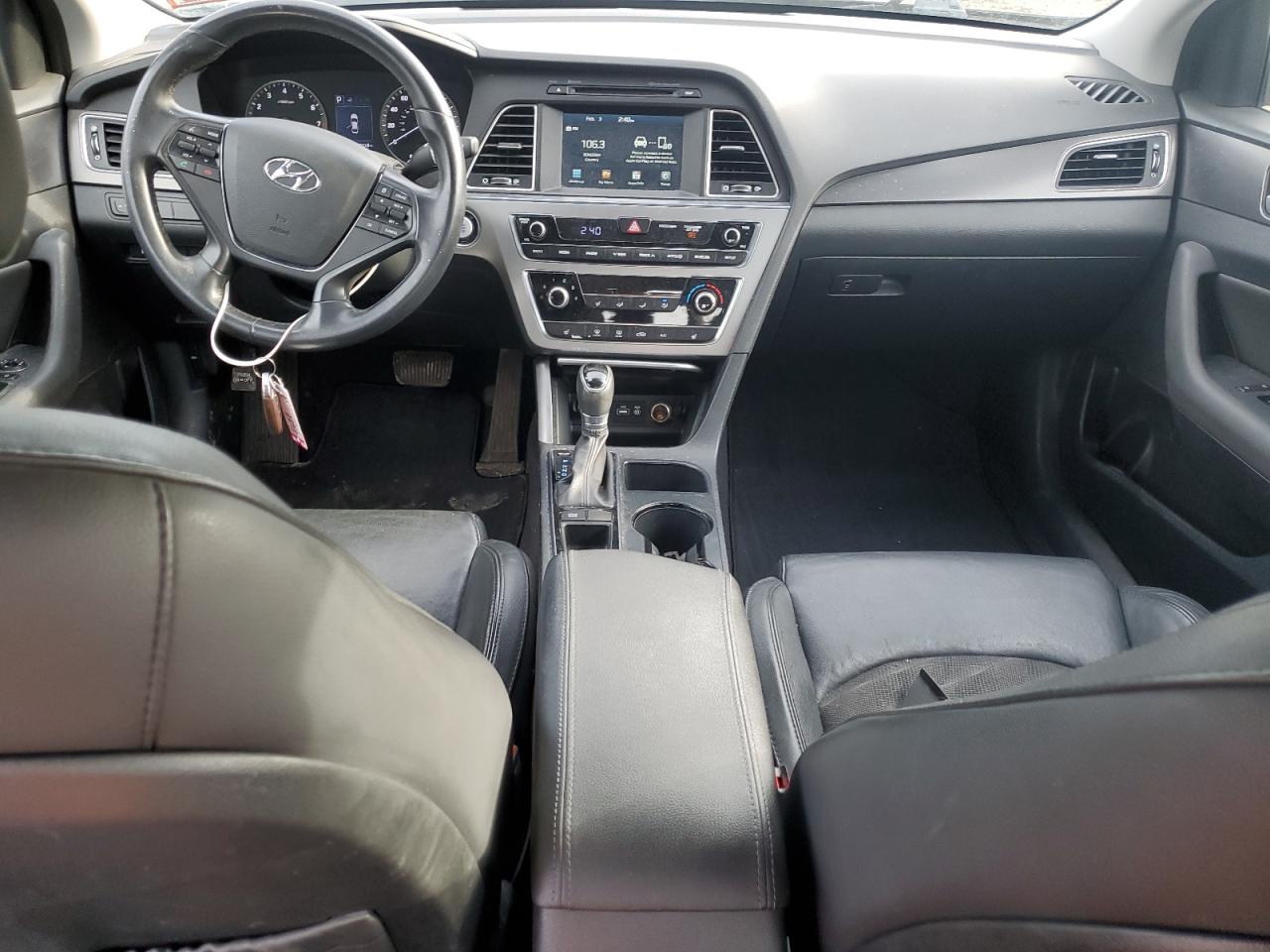 2017 Hyundai Sonata - Image 8