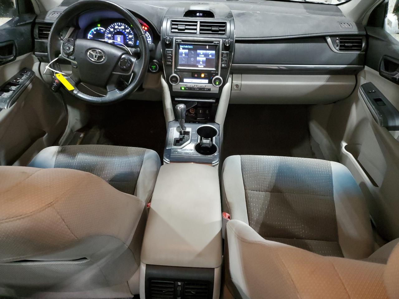 2014 Toyota Camry - Image 8