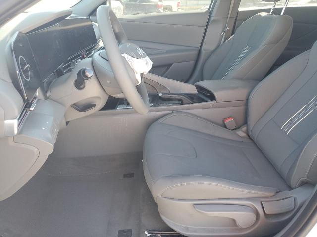  HYUNDAI ELANTRA 2024 Белы