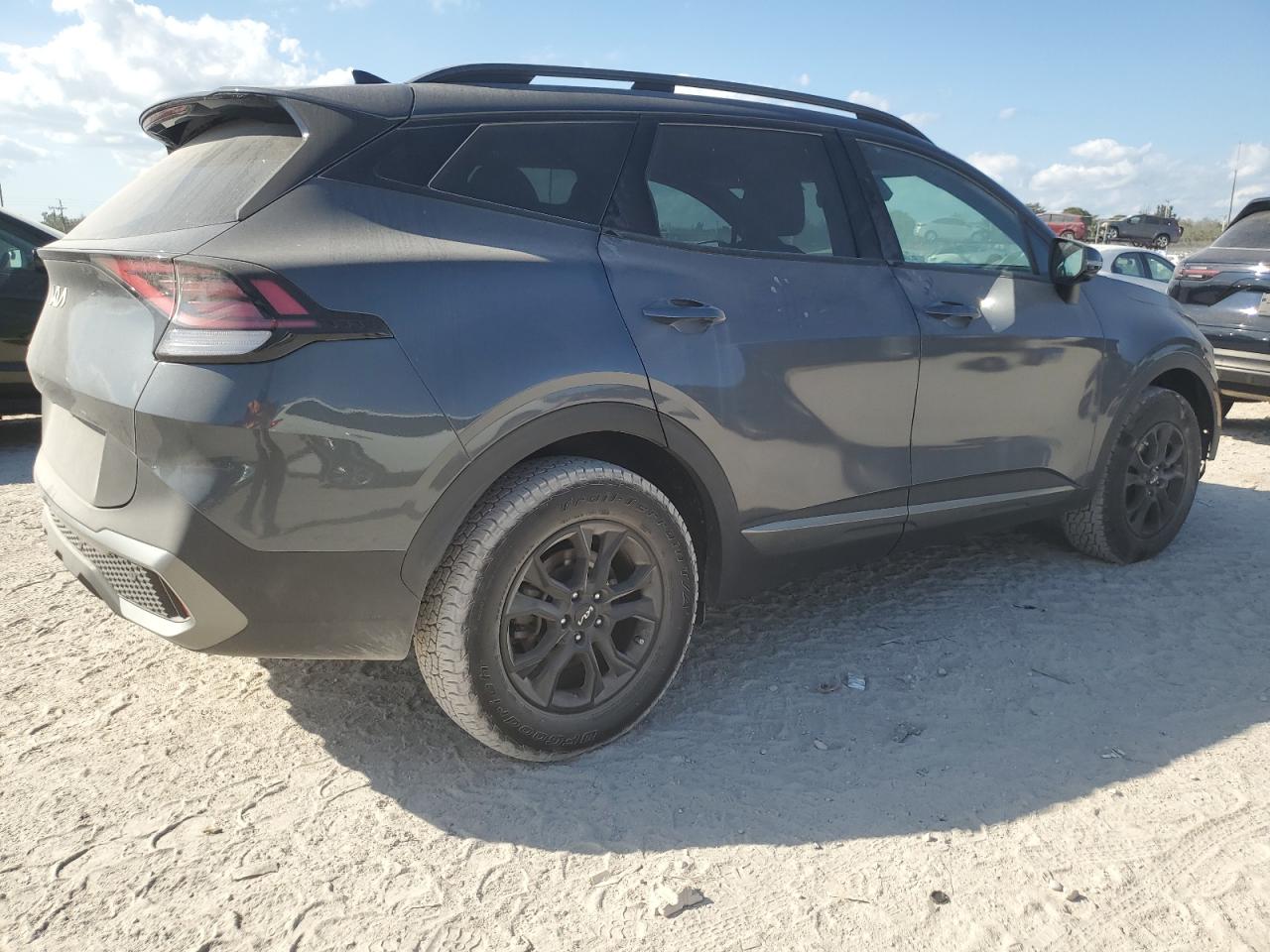 2024 Kia Sportage - Image 3