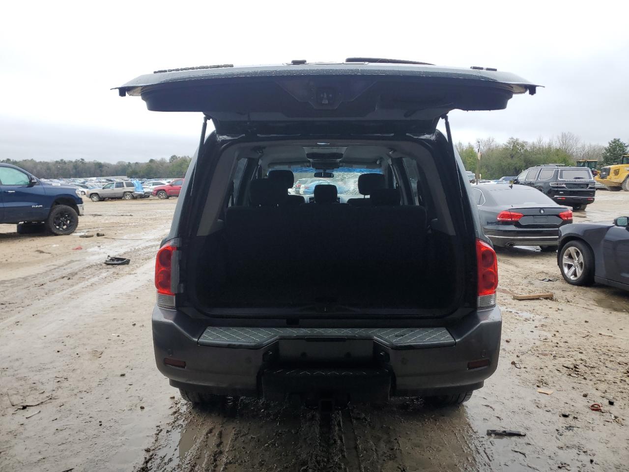 2010 Nissan Armada - Image 6