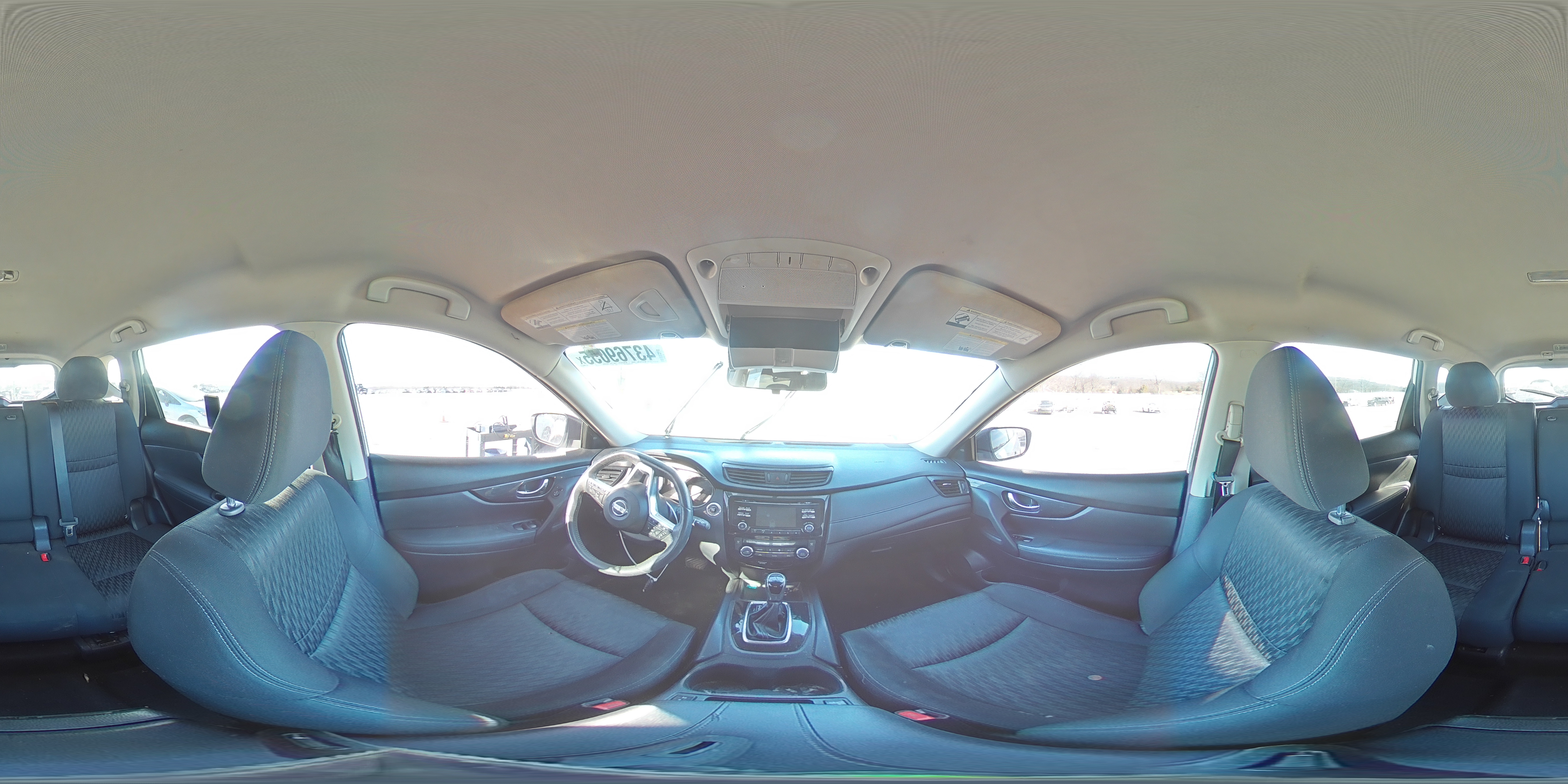 2017 Nissan Rogue - Image 14