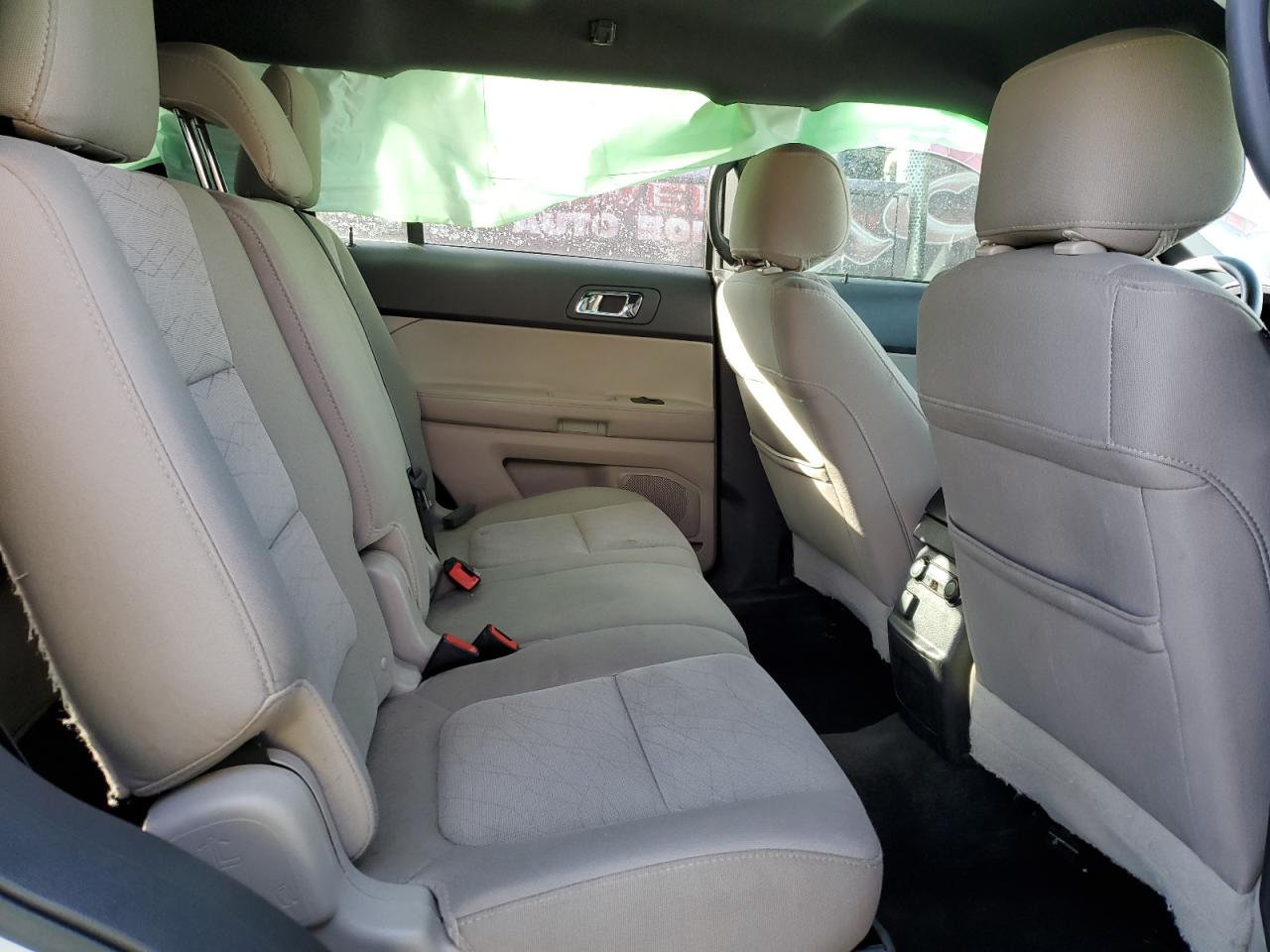 2015 Ford Explorer - Image 11