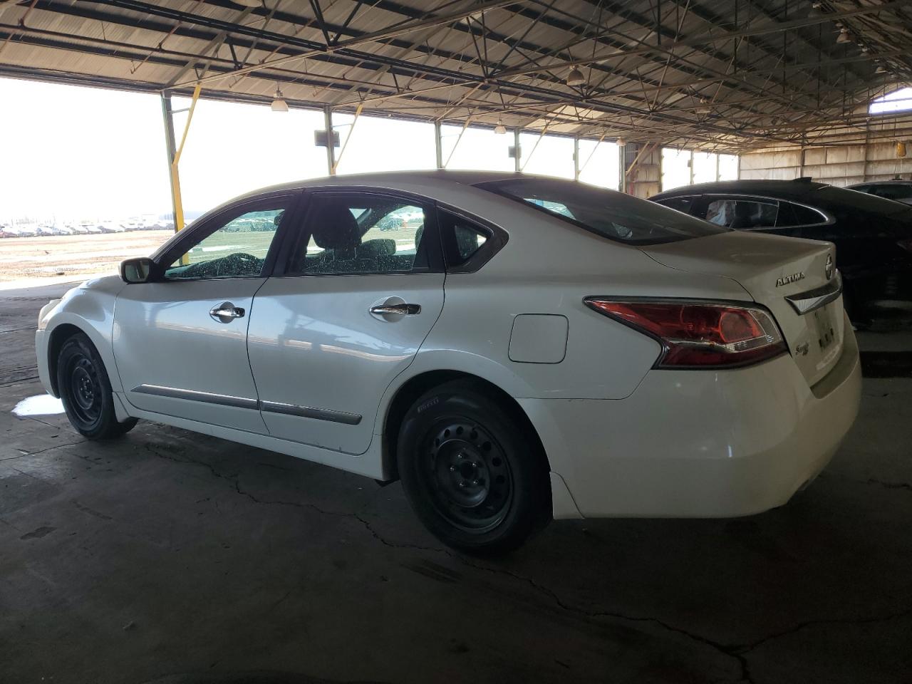 2015 Nissan Altima - Image 2