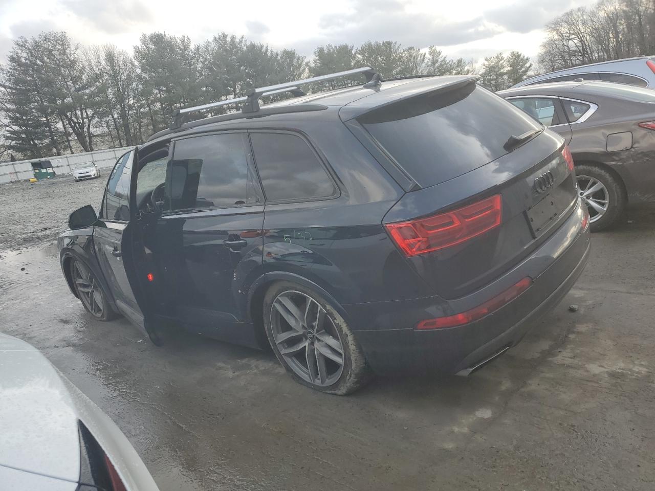 2017 Audi Q7 - Image 2