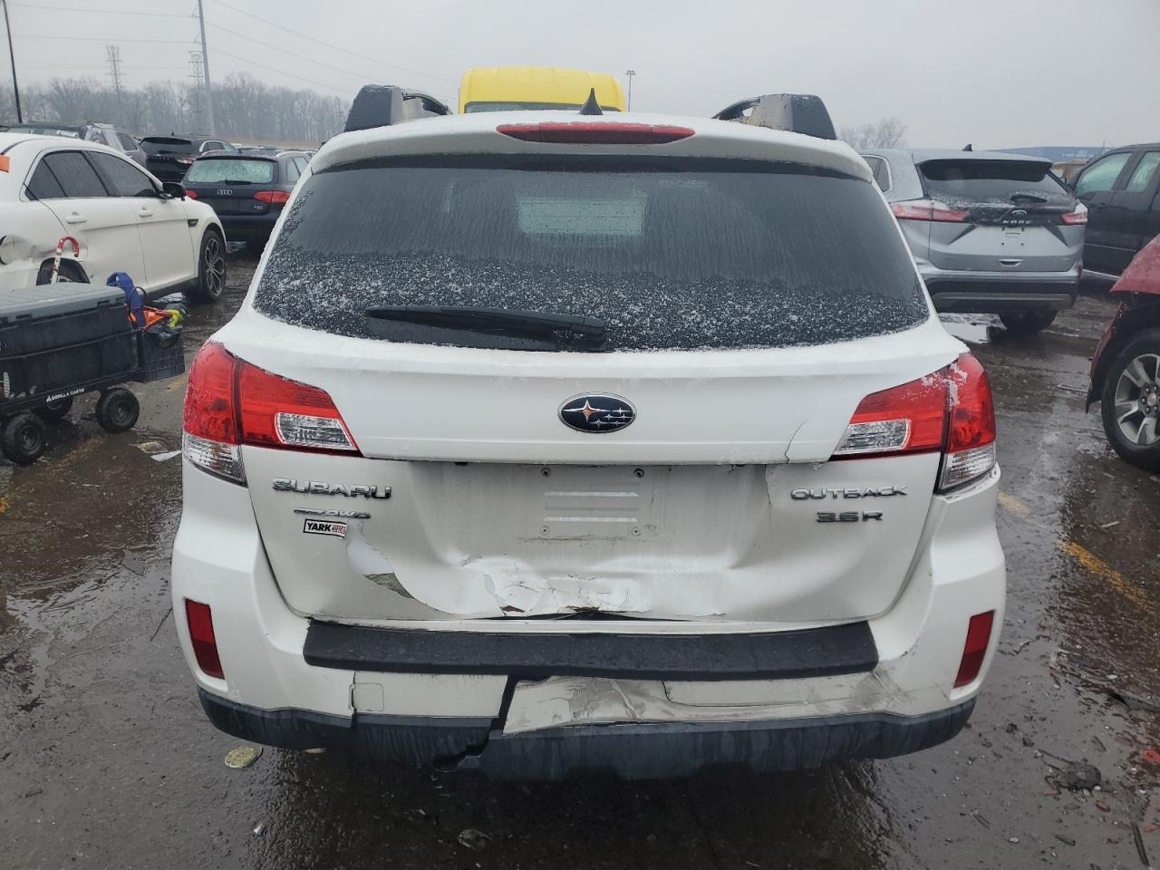 2012 Subaru Outback - Image 6