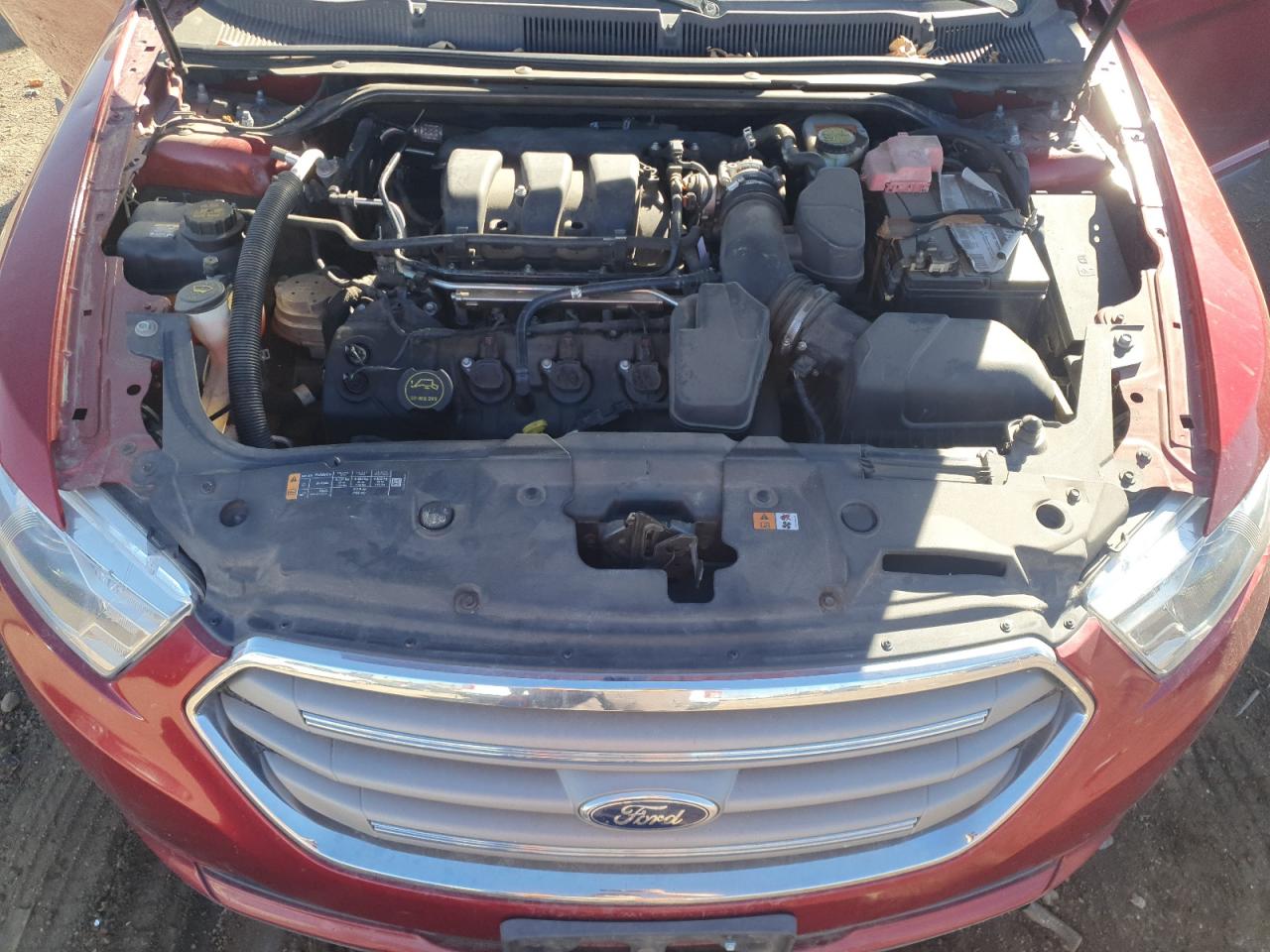2015 Ford Taurus - Image 11