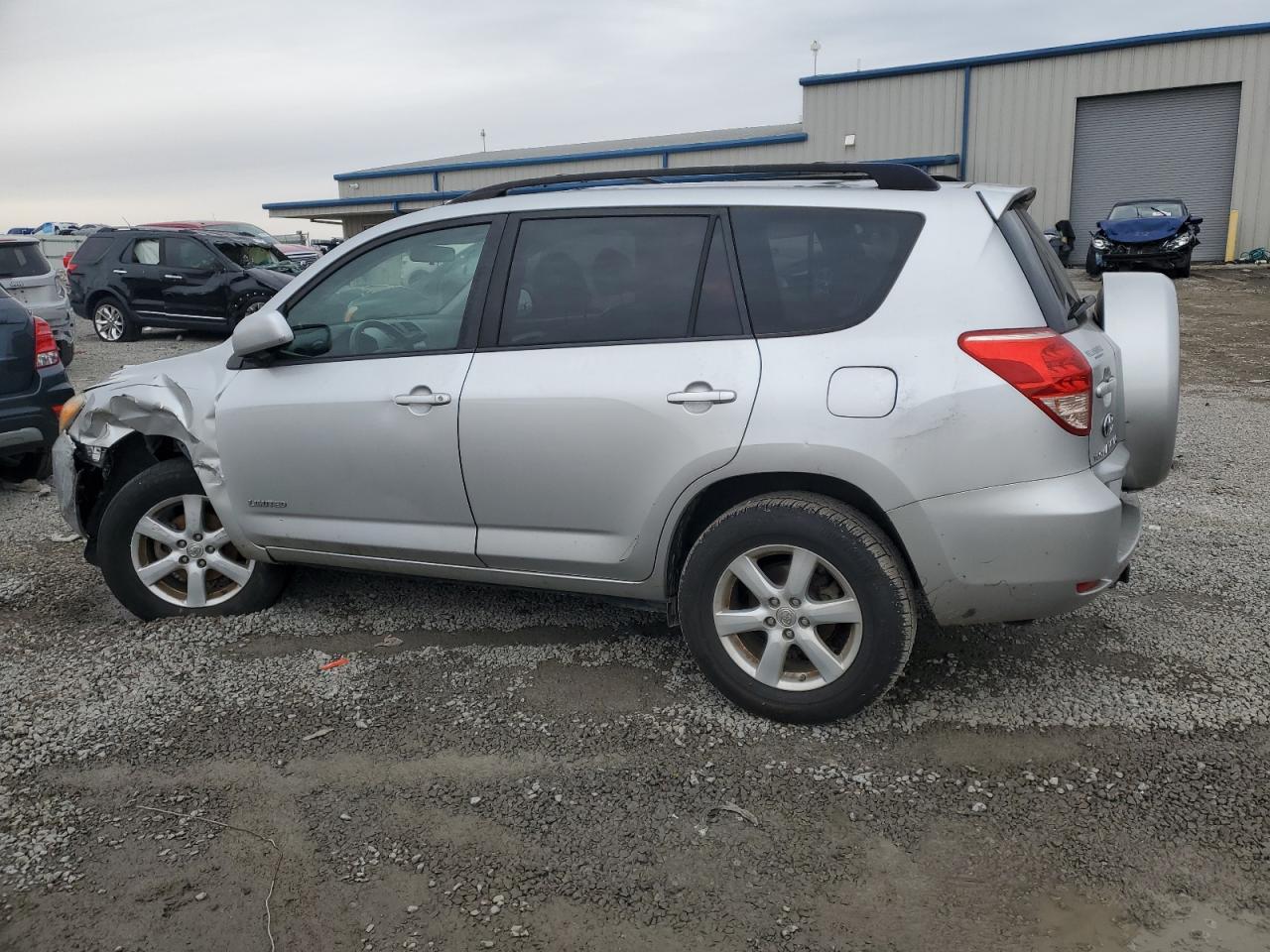 2006 Toyota RAV 4 - Image 2