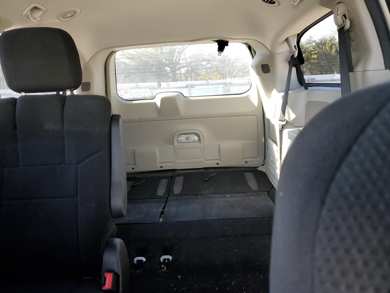 2013 Dodge Caravan - Image 10