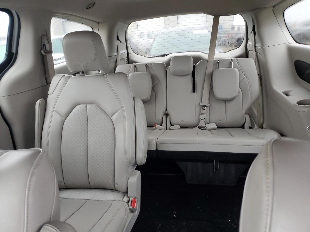2021 Chrysler Voyager - Image 10