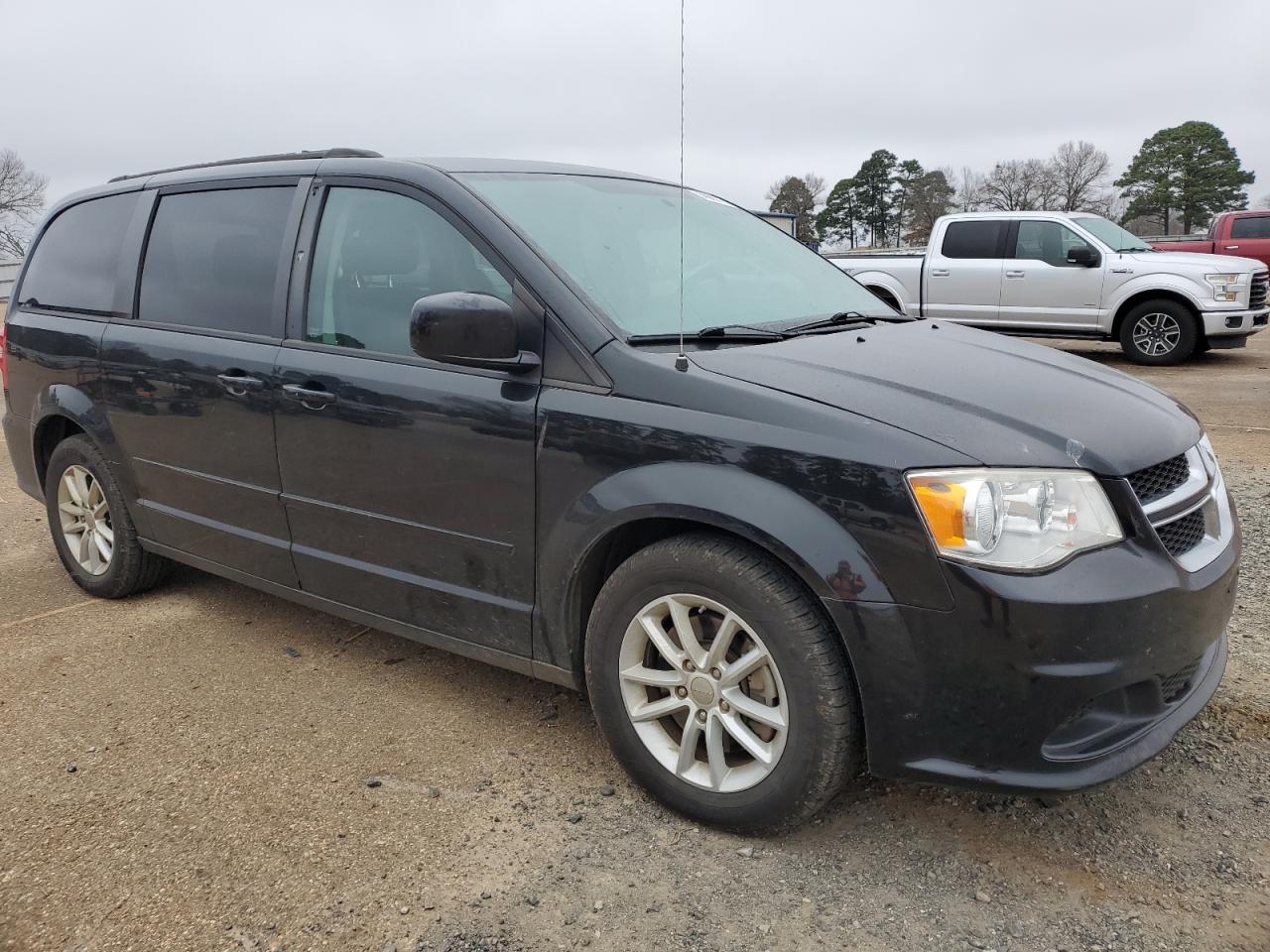 2015 Dodge Caravan - Image 4