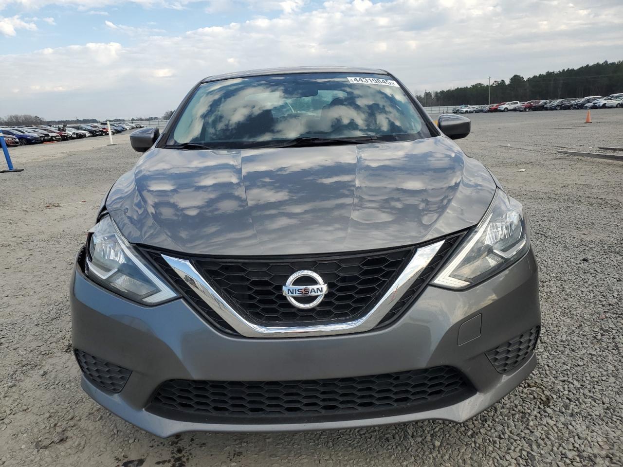 2016 Nissan Sentra - Image 5