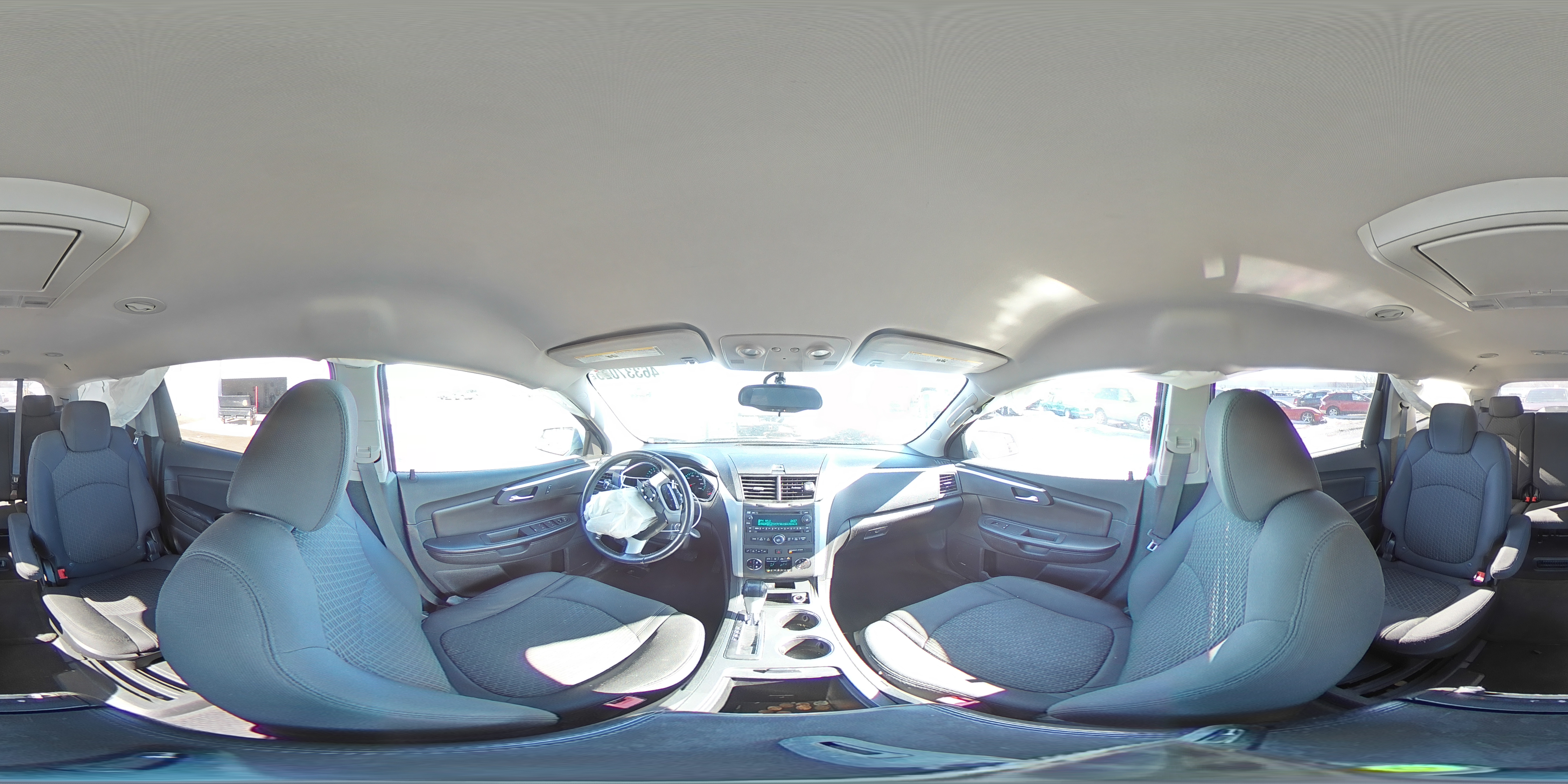2010 Chevrolet Traverse - Image 14
