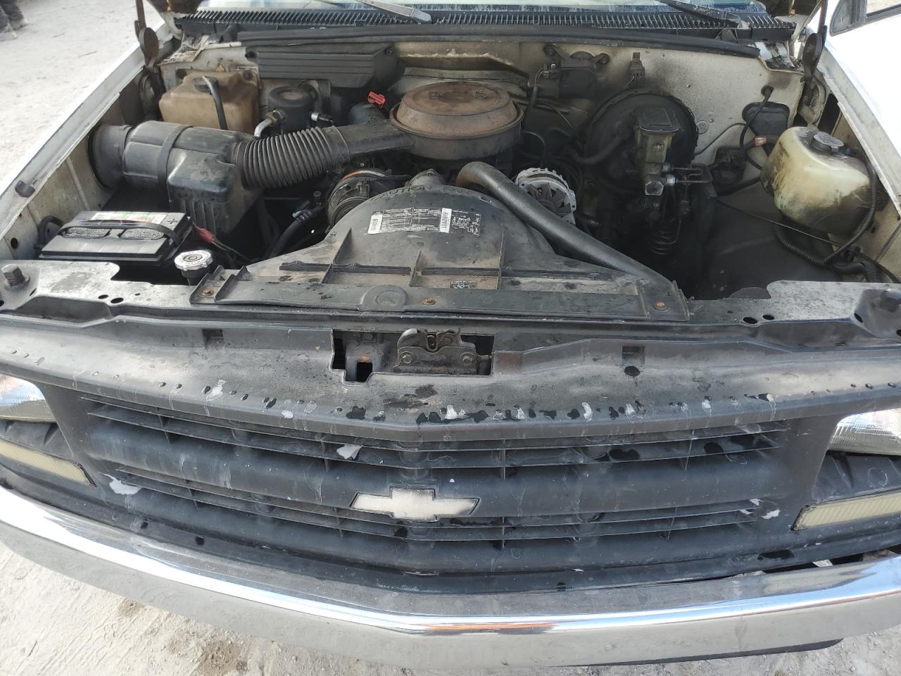 1994 Chevrolet GMT-400 - Image 11