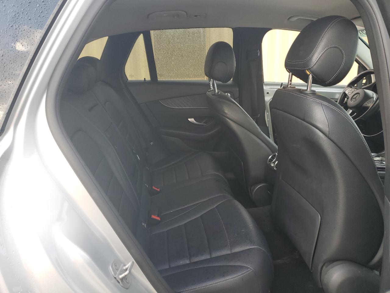 2016 Mercedes-Benz GLC - Image 10