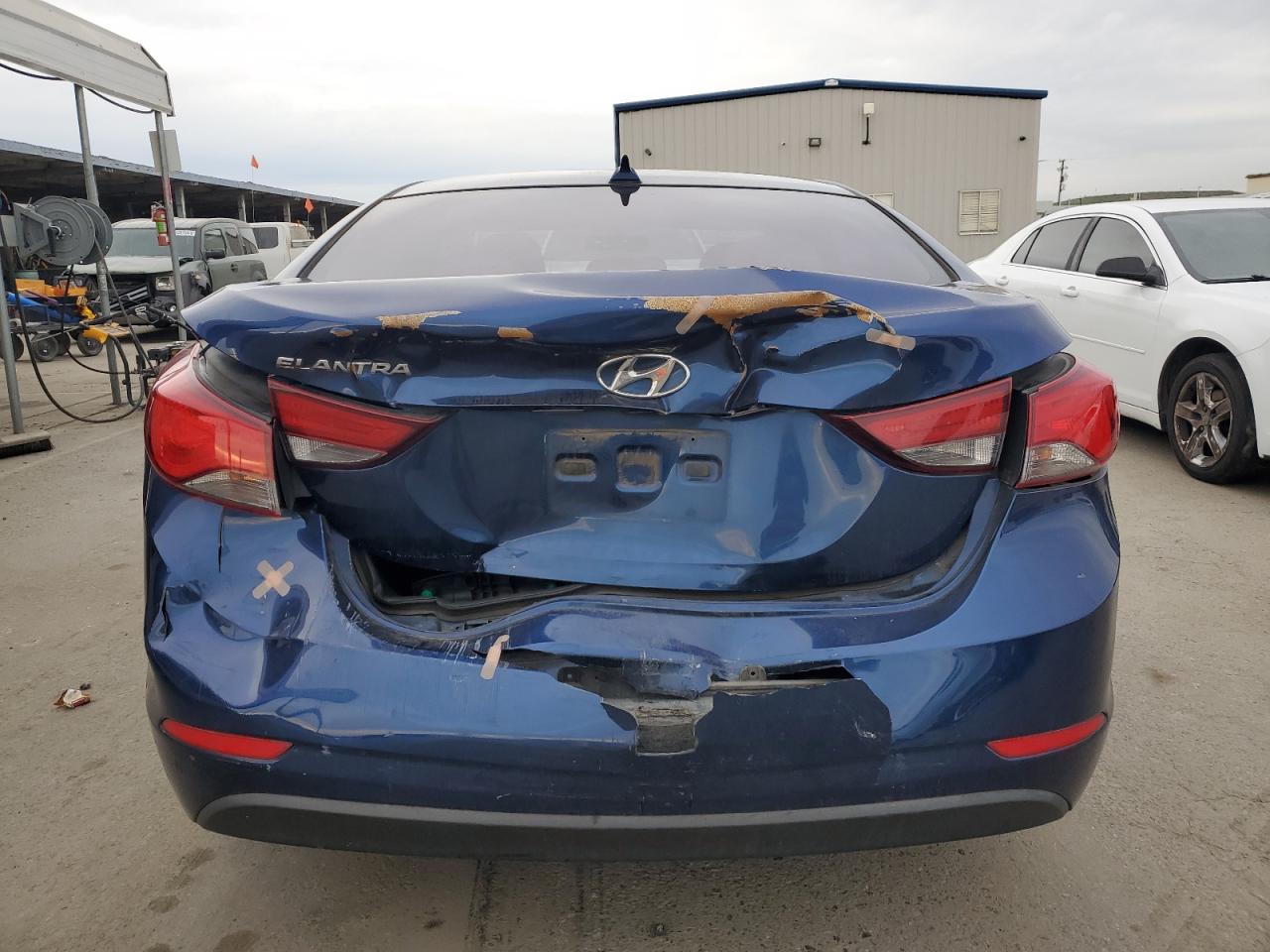 2016 Hyundai Elantra - Image 6
