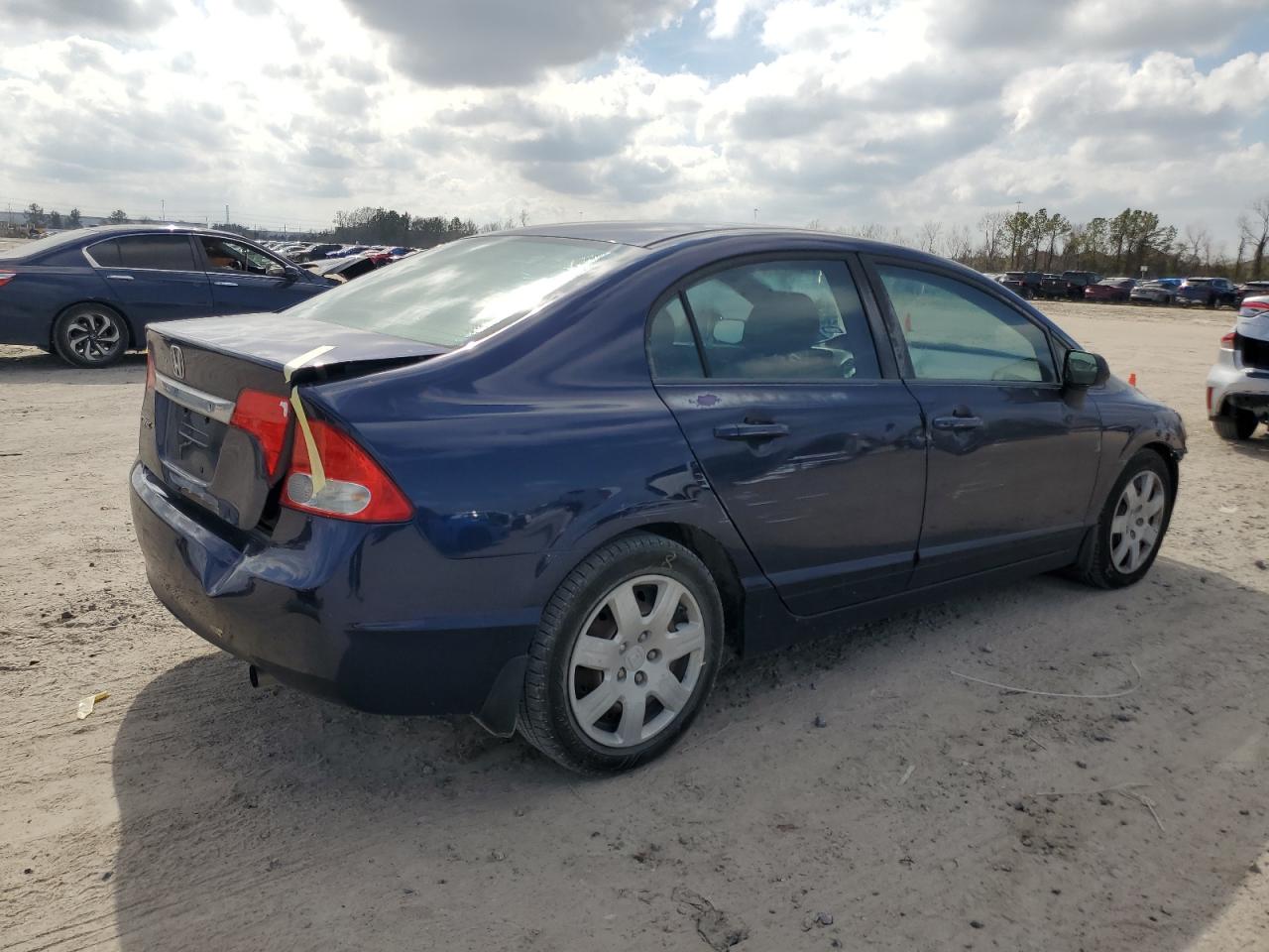 2011 Honda Civic - Image 3